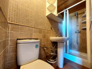 Casita Bathroom